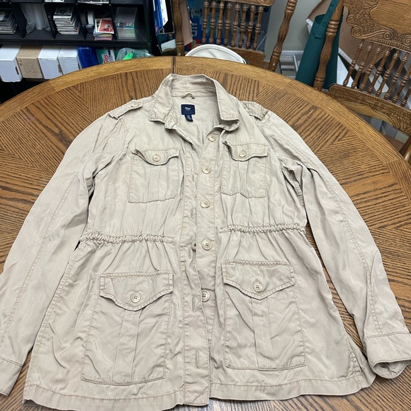 GAP Jackets & Blazers - GAP Beige Utility Jacket with Pockets